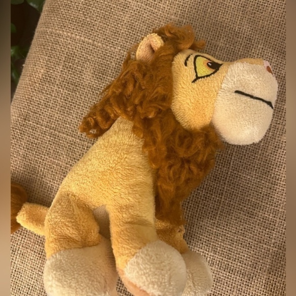 Disney stuffed animals. The lion king Mufasa. Goofy. - Picture 3 of 7